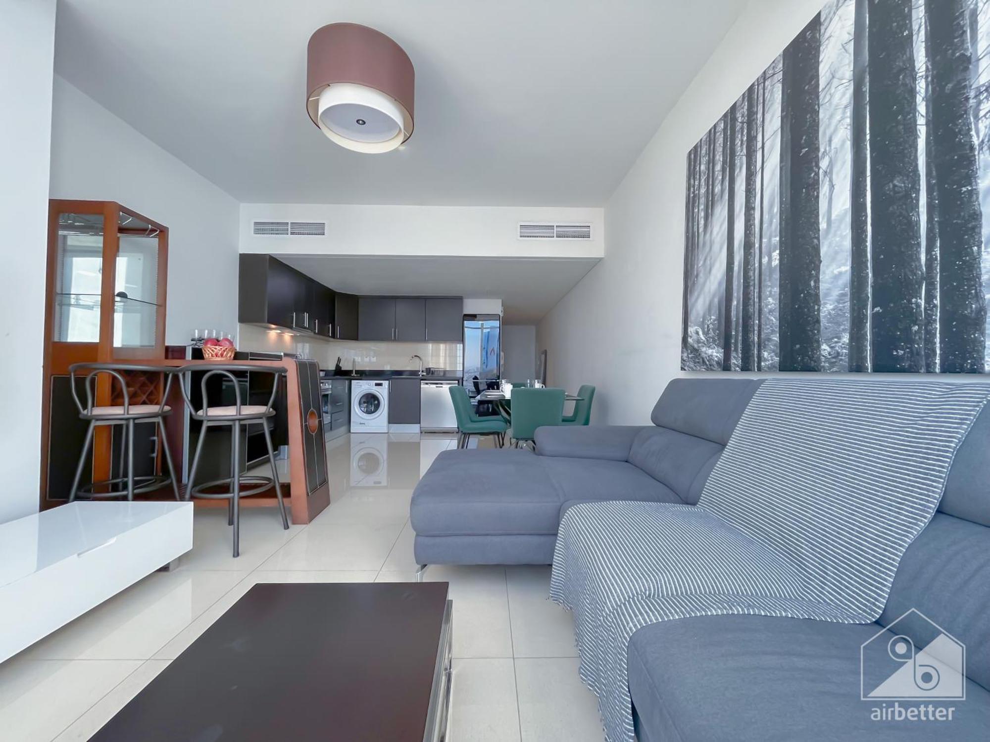 Luxurious Loft With Stunning Views * Dubai